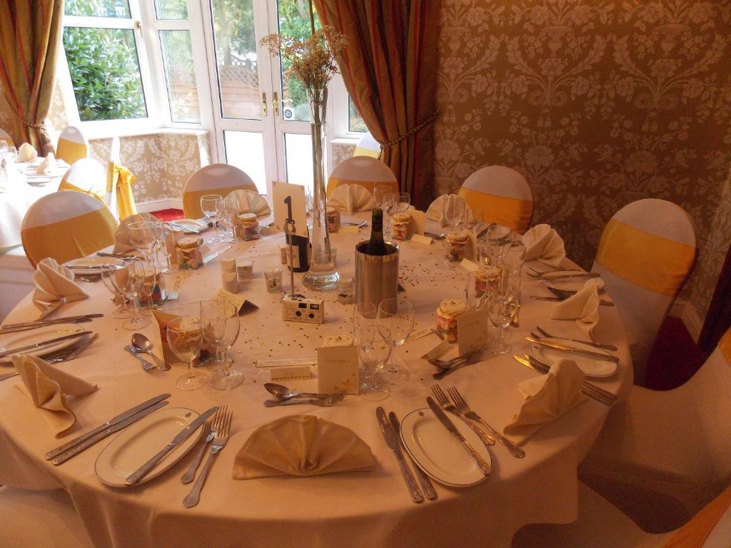 Woodlands Hotel Spalding Bagian luar foto
